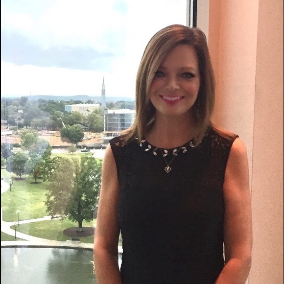 Meet your Posher, Stephanie - Picture 1 of 1